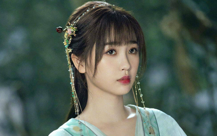 Phản ứng không ngờ của netizen khi hay tin Ngu Thư Hân yêu đương với tình cũ Địch Lệ Nhiệt Ba Ảnh 2