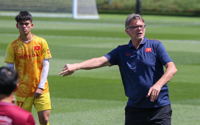 U23 Việt Nam xếp bét bảng châu Á: HLV Troussier sẽ tạo bất ngờ trước UAE? Ảnh 2