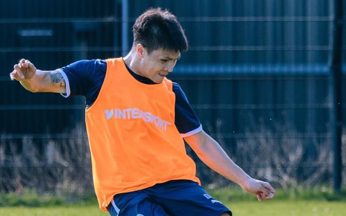 Quang Hải liên tục bị chê tại Pháp: 'Chúng tôi gần như quên mất anh đang ở Pau' Ảnh 2