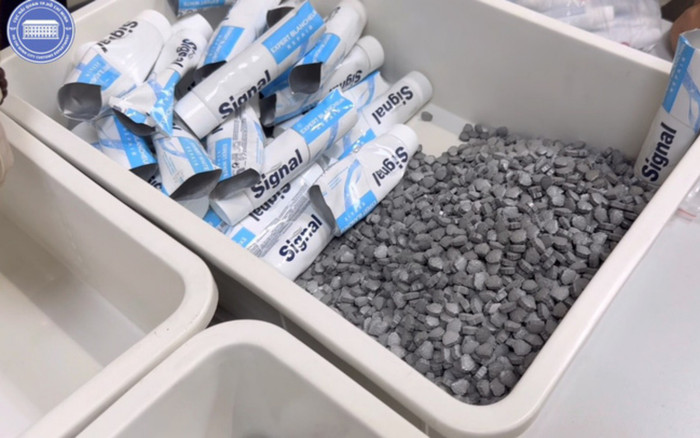 Trường hợp không tìm được người đưa 11kg ma túy cho 4 nữ tiếp viên, vụ án có thể xử lý thế nào? Ảnh 2