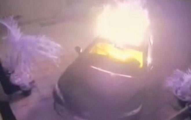 Người đàn ông tự thiêu trong ôtô Camry, hiện trường vụ việc hé lộ nguyên nhân bất ngờ Ảnh 2