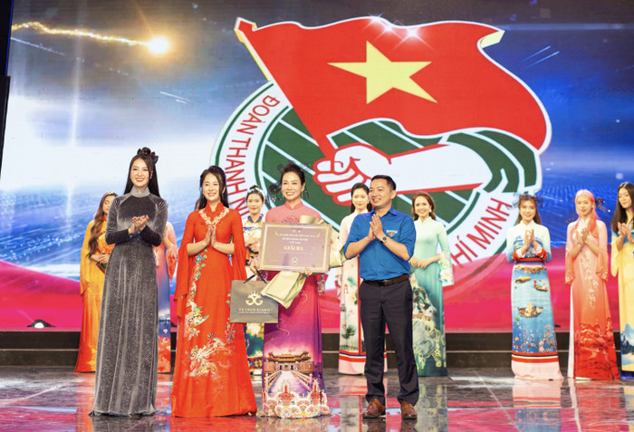 Giải Ba thuộc về thí sinh đến từ đài VTV8 - Hoàng Bích Thủy