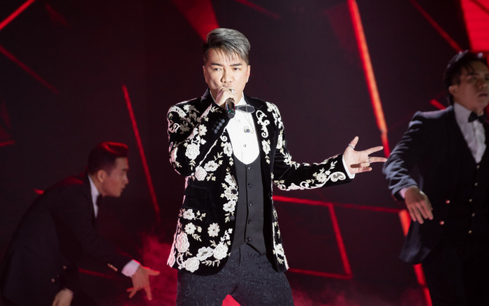 Không vỗ ngực xưng danh 'Ông hoàng nhạc Việt', Đàm Vĩnh Hưng thổ lộ may mắn 'vẫn chưa già để hát nhạc trẻ Ảnh 2