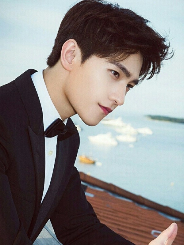 Dương Dương tiếp tục vướng tin đồn hẹn hò với bạn diễn nữ.