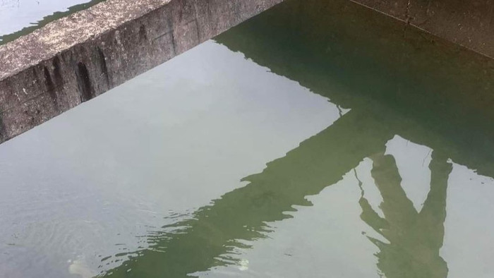 Mương nước phát hiện thi thể em Đ.