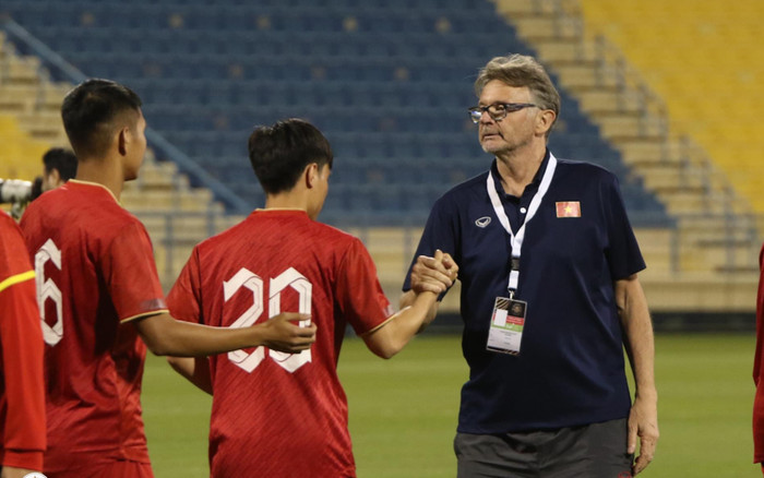 U23 Việt Nam xếp chung cuộc bét bảng và 0 bàn thắng: 'Phù thuỷ trắng' khởi đầu tệ Ảnh 2