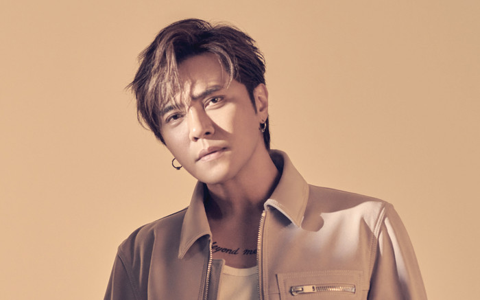 Nam ca sĩ nổi tiếng phải giả gái để mưu sinh sau bê bối đời tư Ảnh 2