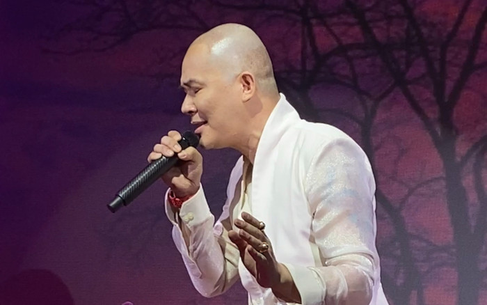 Thái độ bất ngờ của Nathan Lee khi khán giả gọi tên bài 'hit' của Thủy Tiên và Cao Thái Sơn Ảnh 2