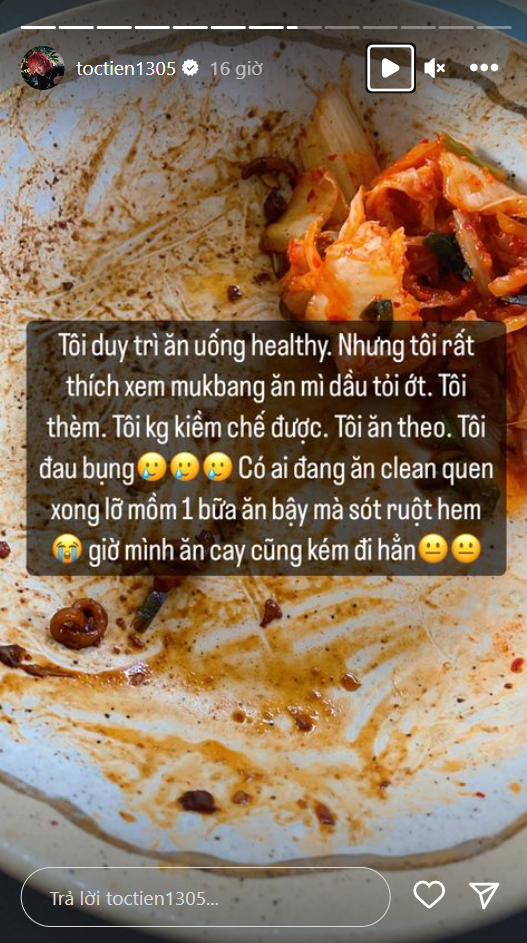 Dòng trạng thái của Tóc Tiên thu hút sự chú ý của cư dân mạng.