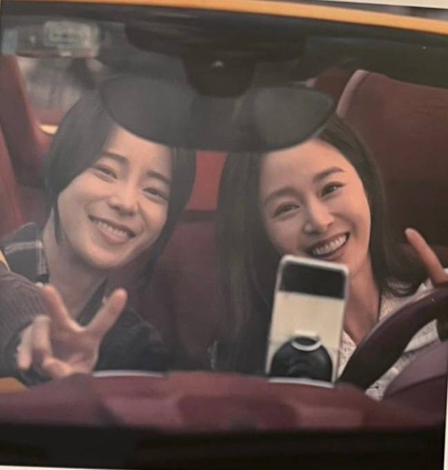 The Glory quá thành công, Song Hye Kyo và loạt sao có cơ hội 'chạy show' không ngừng nghỉ Ảnh 2