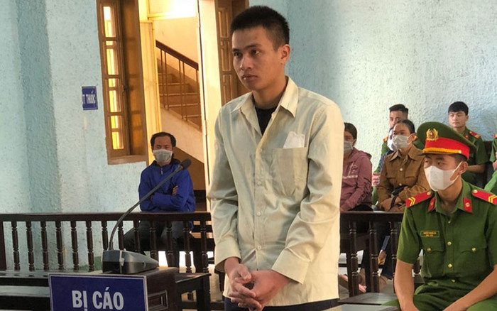 Rủ nhậu nhưng không trả lời, gã trai dùng kéo truy sát em họ Ảnh 2