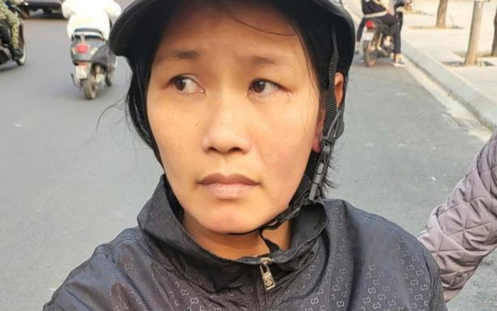 Thấy người phụ nữ đứng đối diện nghĩa trang ở Hà Nội, công an đến kiểm tra phát hiện điều gây sốc Ảnh 2