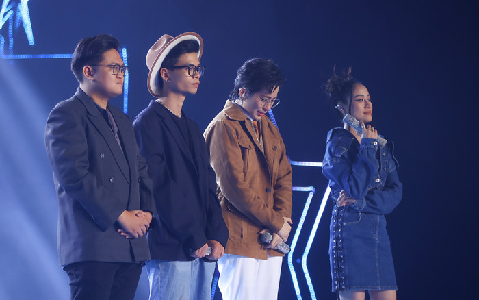 Gil Lê bất ngờ bật khóc trên sân khấu, trải lòng: 'Cảm ơn ba mẹ đã cho con là chính con' Ảnh 2