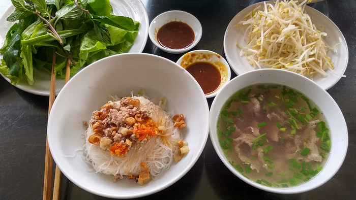 Thưởng thức món ngon Phở khô Gia Lai