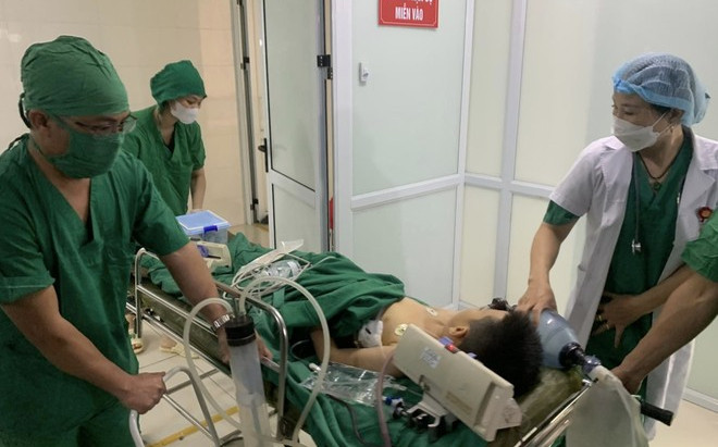 Phụ huynh suýt phải ân hận cả đời vì xử trí sai cách lúc con ngã vào vật nhọn Ảnh 2