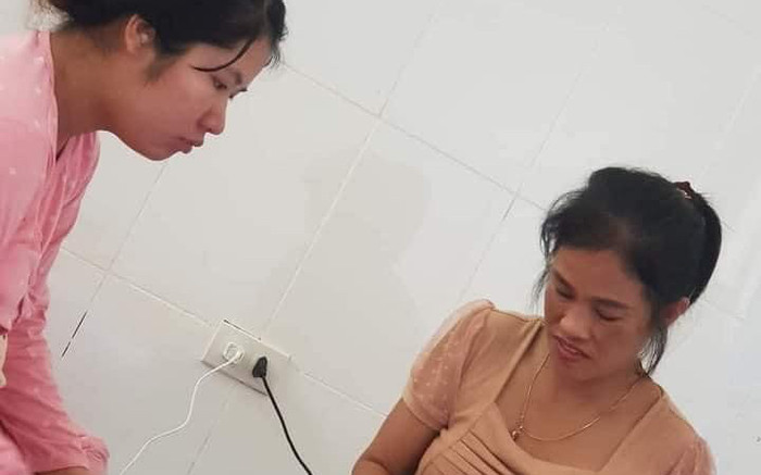 'Mẹ chồng trong mơ' được dân tình khen ngợi: Con dâu sinh nở, mẹ bóc tôm hùm cho ăn! Ảnh 2