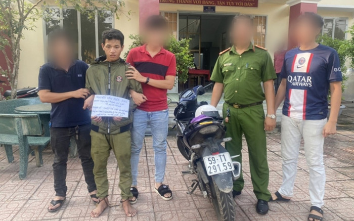 Thanh niên đột nhập vào phòng cô gái trẻ rồi làm ra trò táo tợn Ảnh 2