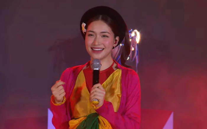 Hòa Minzy vác bụng bầu lên sân khấu, nhưng lại không hát 'Thị Mầu'? Ảnh 2