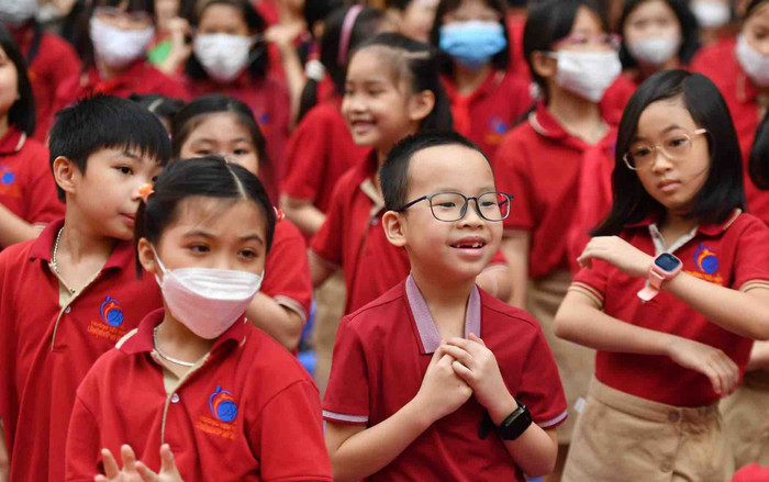 Phụ huynh thở phào khi Hà Nội bỏ xác nhận cư trú trong tuyển sinh đầu cấp Ảnh 2