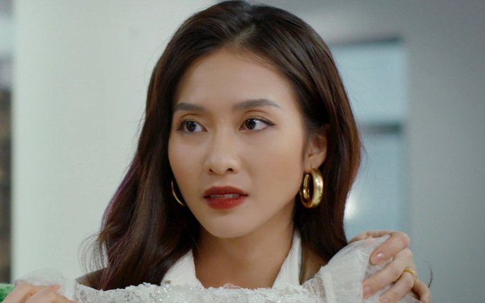 Khả Ngân bị chê là lỗ hổng diễn xuất trong Gia Đình Mình Vui Bất Thình Ảnh 2