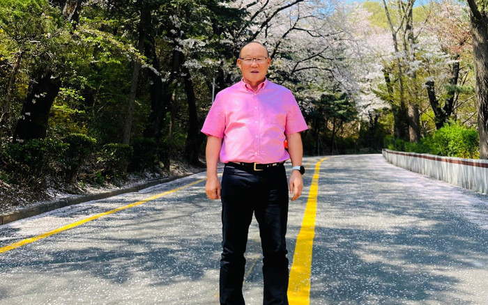 Bất ngờ trước diện mạo mới của HLV Park Hang Seo: Ai xem cũng vui mừng! Ảnh 2