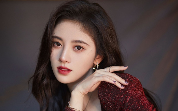 Cúc Tịnh Y 'hẹn hò' với bạn trai lớn hơn 4 tuổi? Ảnh 2