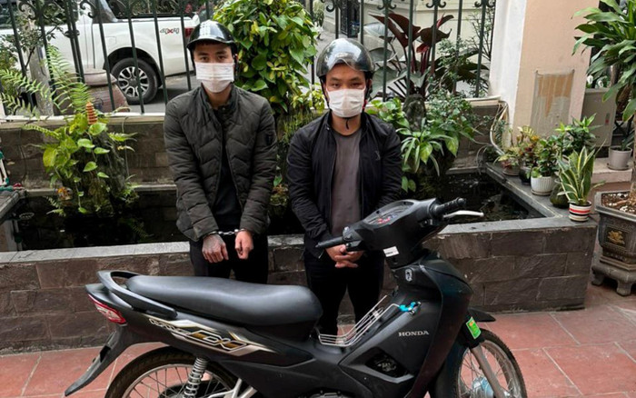 Thấy chiếc xe không biển, công an kiểm tra phát hiện điều mờ ám Ảnh 2