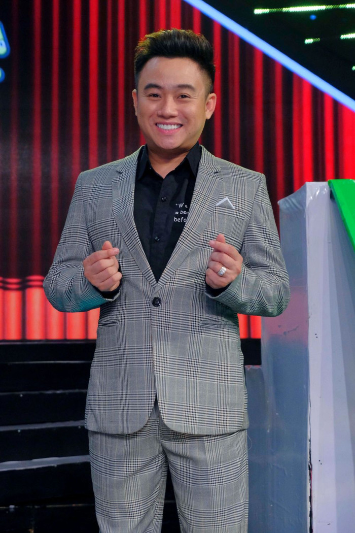 Diễn viên Hữu Tín được khán giả chú ý từ một cuộc thi hài.