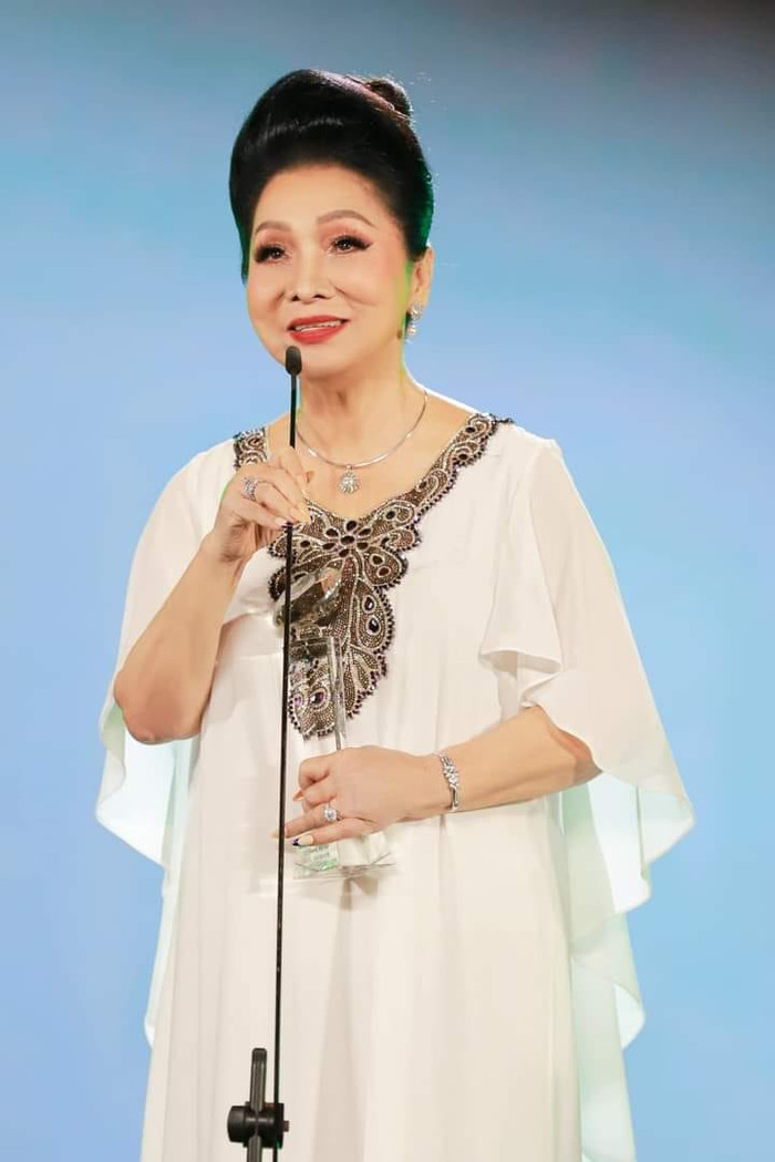 NSND Bạch Tuyết.