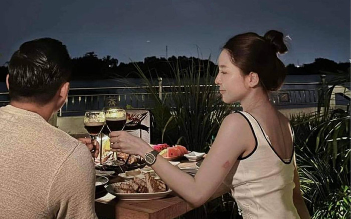 Nũng nịu đòi bạn trai 'làm cho cả thế giới phải ghen tỵ', hotgirl Trâm Anh nhận lại đúng 3 chữ Ảnh 2