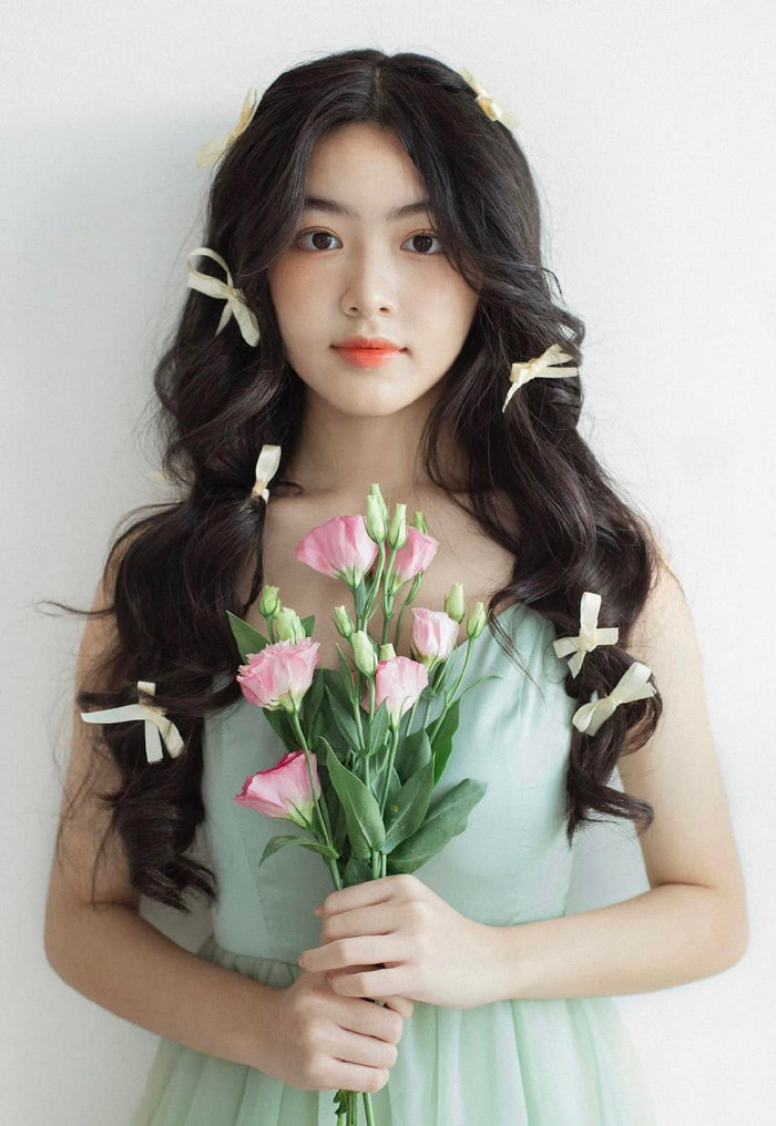  Quyền Linh gửi lời chúc ngọt ngào tới ái nữ, mong thời gian trôi chậm để làm việc này cho con mỗi ngày Ảnh 2