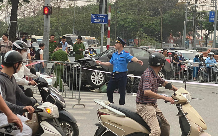 Đã có 22 người bị thương trong vụ xe ô tô đâm thẳng vào đoàn xe máy với tốc độ cao Ảnh 2