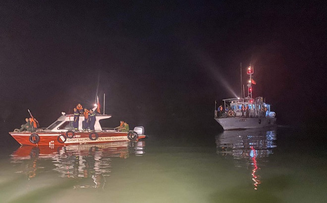 Công bố danh tính 5 nạn nhân vụ rơi trực thăng ở vịnh Lan Hạ, thi thể 2 nạn nhân đã được đưa lên bờ Ảnh 2