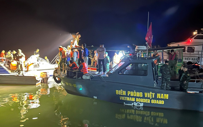 Vụ rơi trực thăng ngắm vịnh Hạ Long: 3 nạn nhân cùng trong một gia đình Ảnh 2