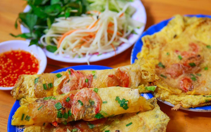 Mê mẩn hương vị bánh ép, đặc sản bình dị xứ Huế khiến bao người thương nhớ Ảnh 2