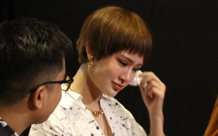 Giữa làn sóng tẩy chay, Hiền Hồ bị hủy tận 4 show diễn nước ngoài? Ảnh 2