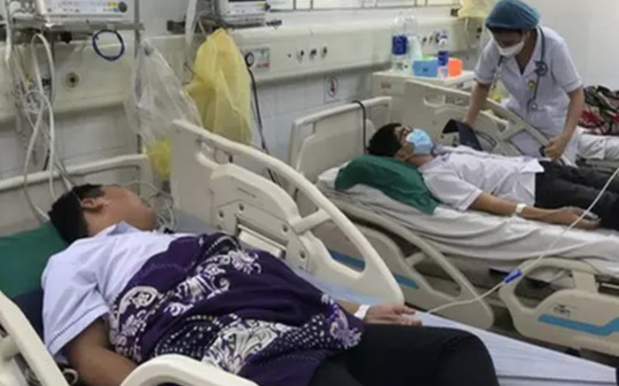 Hà Nội: Bốn học sinh nôn, ngã ra sàn phải cấp cứu vì thuốc lá điện tử Ảnh 2