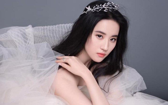 Lưu Diệc Phi và người yêu công bố ngày trọng đại sau 5 năm hẹn hò Ảnh 2