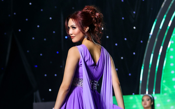 Chiếc váy 'bão tố' của Lan Khuê Ảnh 2