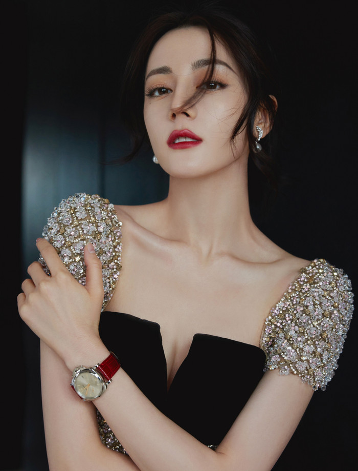  Địch Lệ Nhiệt Ba bị chê năng lực yếu kém, còn phải học hỏi Dương Tử nhiều Ảnh 1