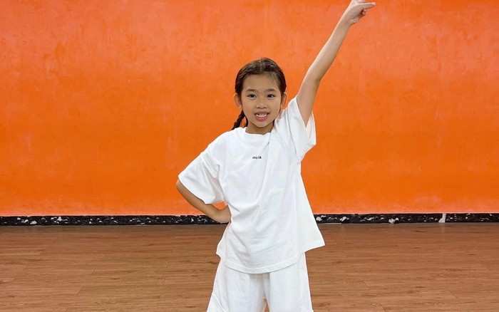 Còn nhỏ tuổi, con gái Mai Phương bộc lộ năng khiếu nghệ thuật, ngày càng ra dáng thiếu nữ Ảnh 2