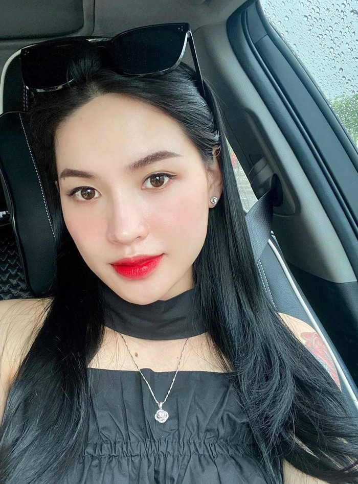 'Chiến thần review' Võ Hà Linh 