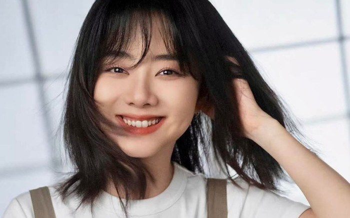 Bị chê già hơn người yêu, Đàm Tùng Vận có màn đáp trả cực sâu cay Ảnh 2