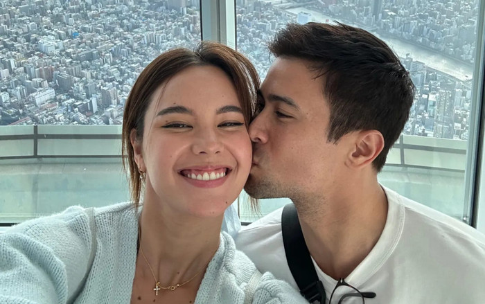 Hoa hậu Hoàn vũ 2018 Catriona Gray tình tứ với 'ông xã': Khi nào Happy Wedding nhỉ? Ảnh 2