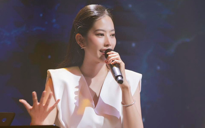 Bị nhận xét 'không phải ca sĩ, chỉ là người đẹp': Nam Em gây xôn xao với chia sẻ ẩn ý chuyện 'đúng sai'? Ảnh 2