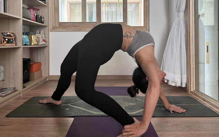 Phương Trinh Jolie liên tục khiến khán giả thót tim khi thực hiện động tác tập luyện khó khi mang thai Ảnh 2