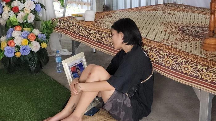  Người thân tiết lộ điềm báo của nữ ca sĩ trước khi qua đời vì ngã bể bơi Ảnh 3