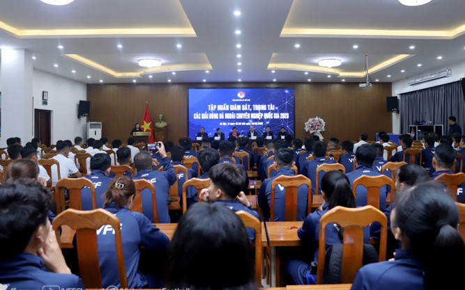 Trọng tài Việt Nam: Mỗi năm tốn hàng chục tỷ nhưng thiếu thầy giỏi? Ảnh 2