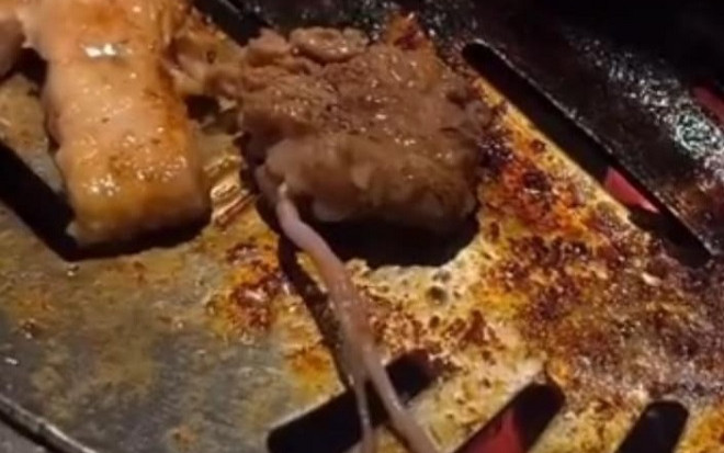 Khách tố thịt có sán ngoe nguẩy, Gogi House lên tiếng: 'Không phải sán, đó là gân của thịt' Ảnh 2