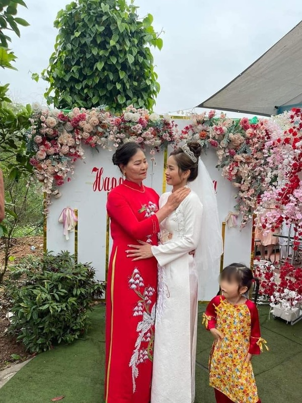  Mẹ chồng mở tiệc cưới linh đình, gả con dâu đi lấy chồng mới: Để con thêm một lần hạnh phúc Ảnh 3